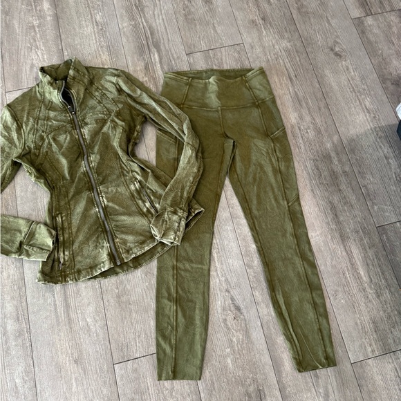 lululemon athletica Khaki Utility Jacket and leggings ✨ - Picture 5 of 13